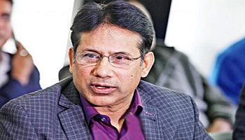 মোহামেডানের হয়ে স্ট্রাইকিং পজিশনে খেলতেন বর্তমান বাফুফে’র সিনিয়র সহ-সভাপতি অাব্দুস সালাম মুর্শেদী