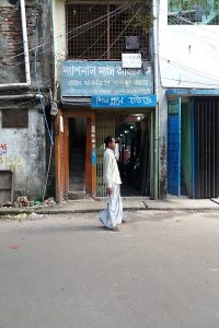 রেললাইনের পাশে এখানেই অসামাজিক কাজ চলে, দাবি এক ‘দালালে’র