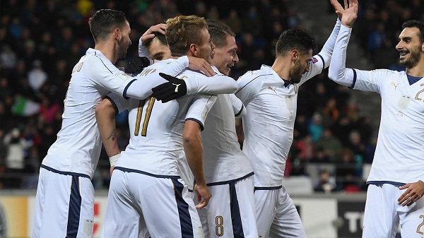 VADUZ, LIECHTENSTEIN - NOVEMBER 12: Ciro Immobile of Italy celebrates with team-mates after scoring the second goal during the FIFA World Cup 2018 group G Qualifiers football match between Liechtenstein and Italy at the Rheinpark Stadion on November 12, 2016 in Vaduz,Liechtenstein . (Photo by Claudio Villa/Getty Images)