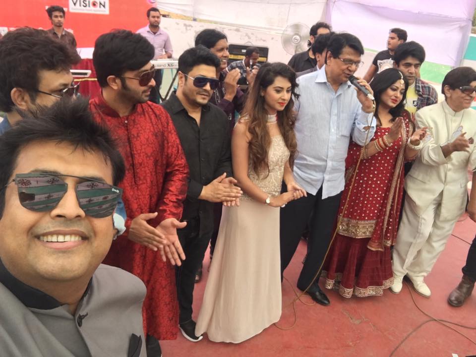 পিকনিক স্পট জমেছিল শিল্পী এমন সরব উপস্থিতিতে