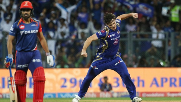 ম্যাচ সেরা মিচেল ম্যাকক্লেনেঘানের উল্লাস