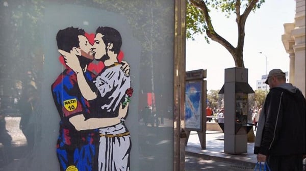 সালভা টিভবয়ের সাড়া ফেলা দেয়ালচিত্রটি