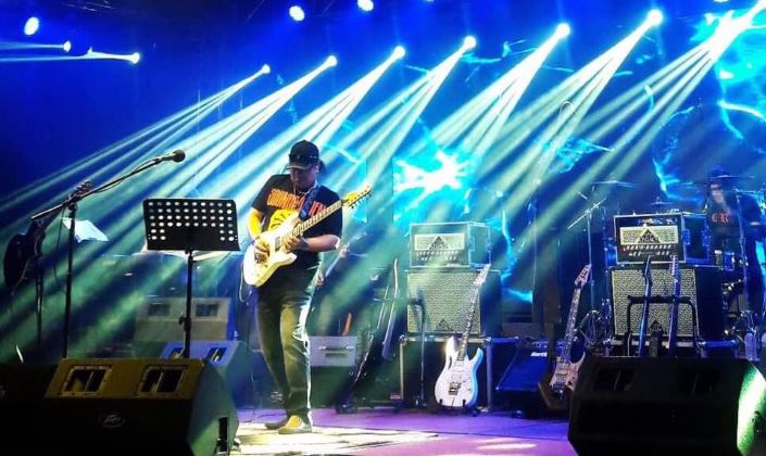 আইয়ুব বাচ্চুর গিটার শো