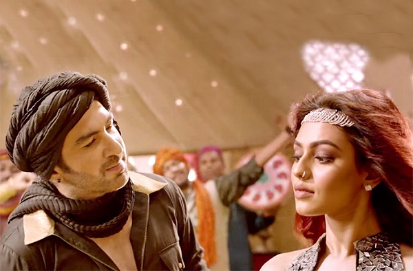 ‘আল্লাহ মেহেরবান’ ছবির গানের  
একটি দৃশ্যে জিৎ ও ফারিয়া