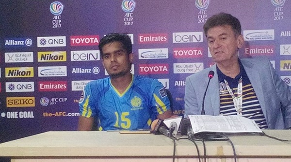 আবাহনী কোচ দ্রাগো মামিচ এবং সাদউদ্দীন