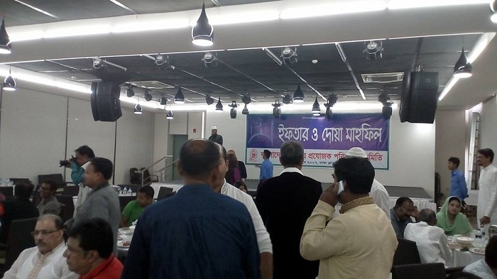 প্রযোজক ও পরিবেশকদের ইফতার পার্টি