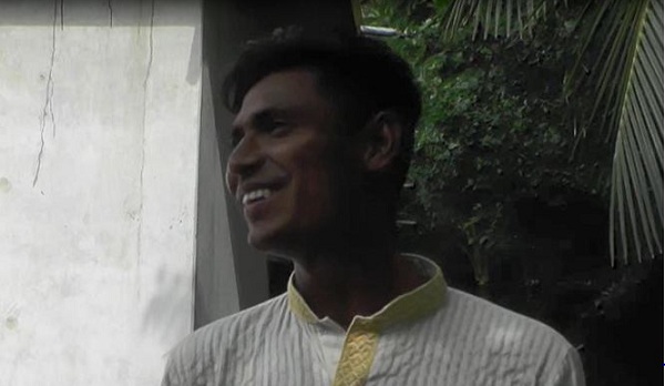 ক্যামেরার সামনে লাজুক মোস্তাফিজ