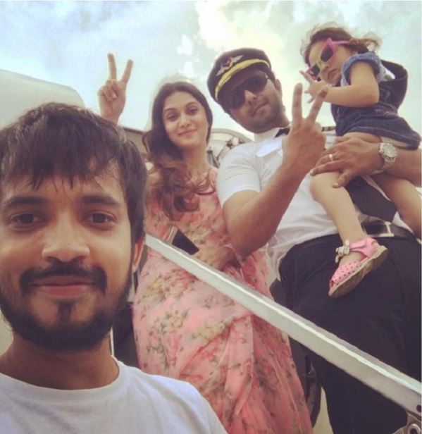 ‘ব্যাচ ২৭-দ্য লাস্ট পেজ’ টেলিছবির কাজের ফাঁকে