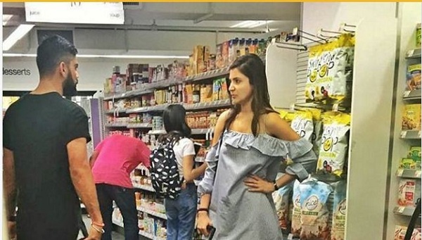 বাজার করতে করতে অভিমান?