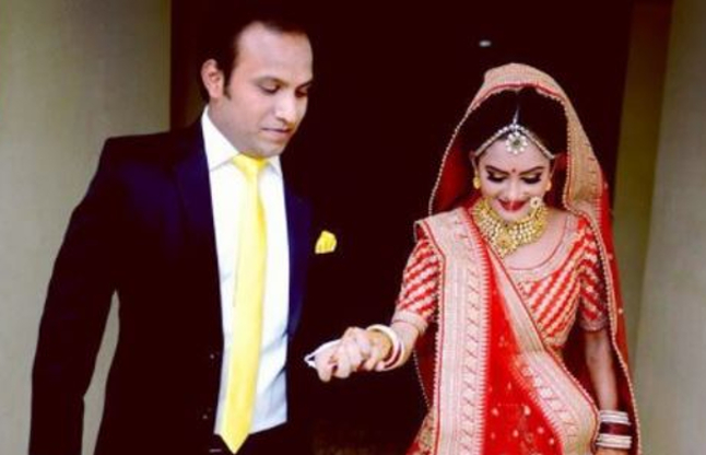 বিয়ের পর স্বামী নিশীথ ঝার সঙ্গে বিদিশা বেজবারুয়া