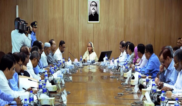সচিবদের সঙ্গে বৈঠক করেছেন প্রধানমন্ত্রী শেখ হাসিনা