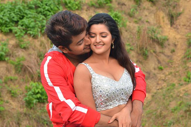 ‘কত স্বপ্ন কত আশা’ ছবিতে বাপ্পী ও পরীমনি