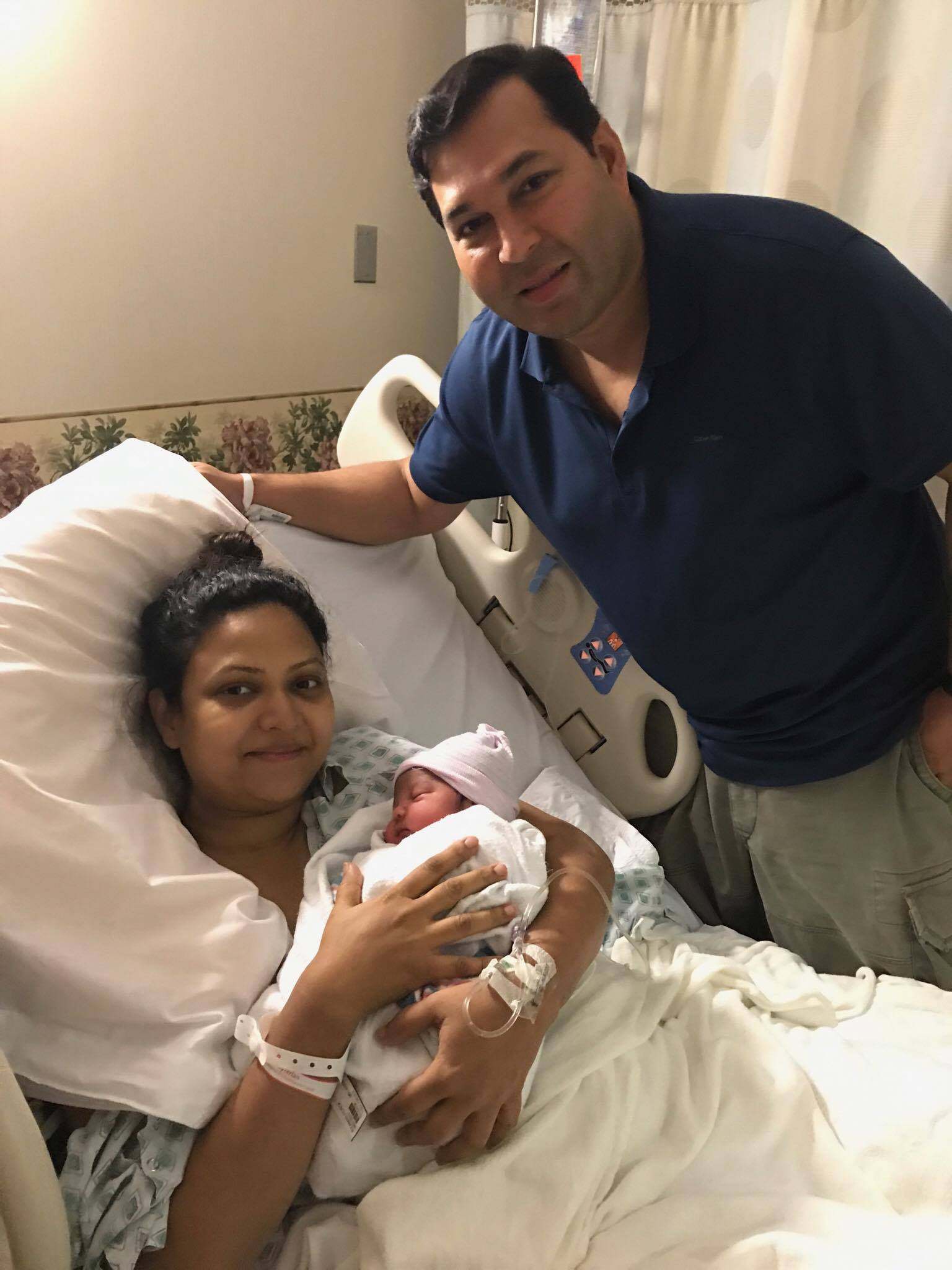 মেয়ের সঙ্গে রিচি ও রাশেক মালিক