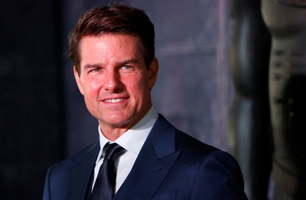 Actor Tom Cruise poses while promoting his latest film "The Mummy" at Plaza Carso in Mexico City, Mexico, June 5, 2017. REUTERS/Ginnette Riquelme