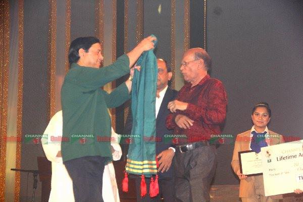 চ্যানেল আই অনলাইন এর জমকালো আয়োজনে পুরস্কার বিতরণ অনুষ্ঠান. Channel i News - চ্যানেল আই নিউজ