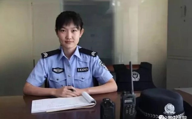 পুলিশ কর্মকর্তা লিনা হাও