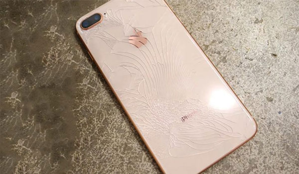 আইফোন ৮ প্লাস ড্রপ টেস্ট