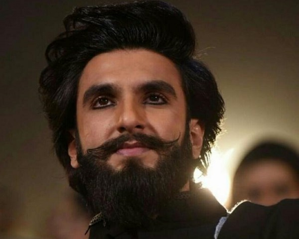 সাইকিয়াট্রিস্টের কাছে রণবীর