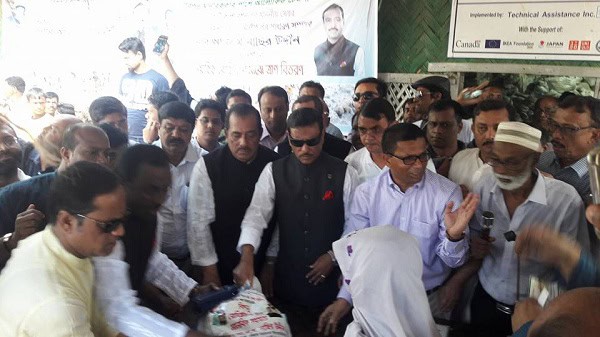 রোহিঙ্গা ক্যাম্পে বিদ্যুতায়নের জন্য প্রধান অতিথি উপস্থিত. Channel i News - চ্যানেল আই নিউজ
