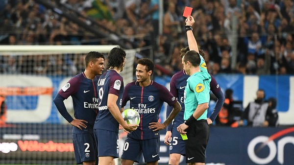 নেইমারের পাশে কাভানি