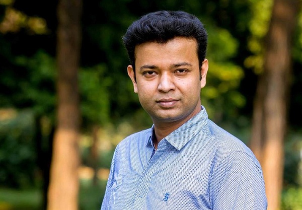 লেখক, উপস্থাপক ইকবাল খন্দকার।