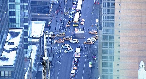 ম্যানহাটানের বাস টার্মিনালে বিস্ফোরণ, বহু হতাহতের আশঙ্কা