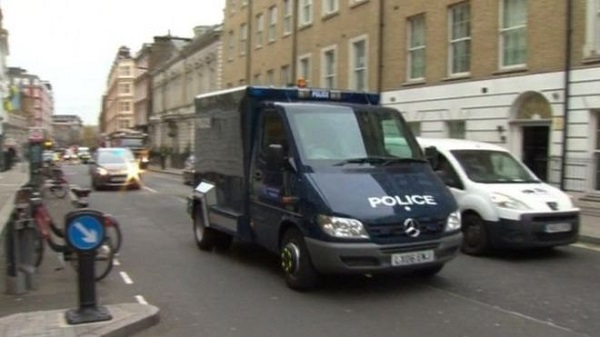 টেরেসা মে কে হত্যার অভিযোগে বাংলাদেশি বংশোদ্ভূত আটক