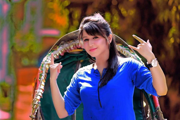 এক বছর পর অভিনয়ে ফিরছেন ফারিয়া শাহরিন