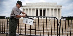 মার্কিন সরকারি কার্যালয় বন্ধ-শাটডাউন