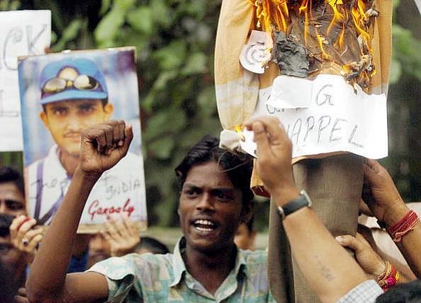 সেই সময় ‘দাদা’র জন্য প্রতিবাদ