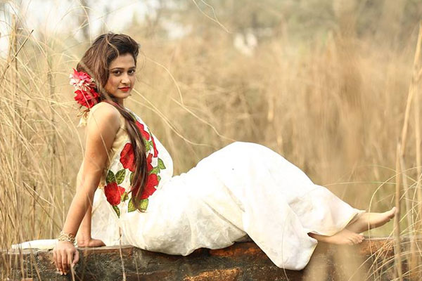 কালের পুতুলে মুন