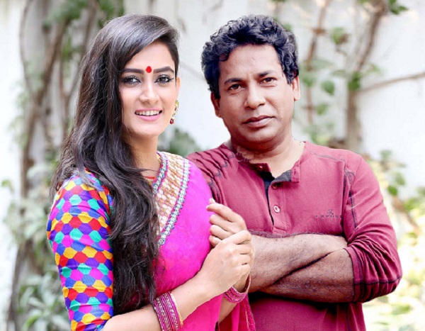‘কহেন কবি ভূতনাথ’ নাটকের দৃশ্যে অপর্ণা ঘোষ ও মোশাররফ করিম