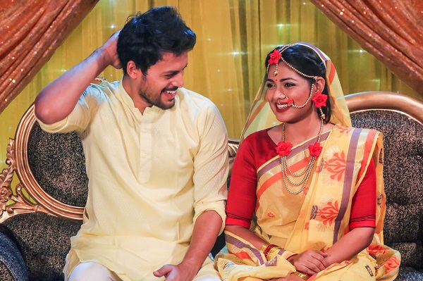 ‘আজ নিতুর গাঁয়ে হলুদ’ নাটকের দৃশ্যে নুসরাত ইমরোজ তিশা ও ইরফান সাজ্জাদ