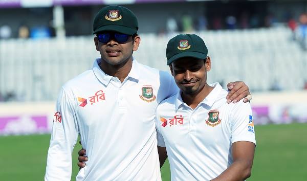 দুজনেই নিয়েছেন ৪টি করে উইকেট