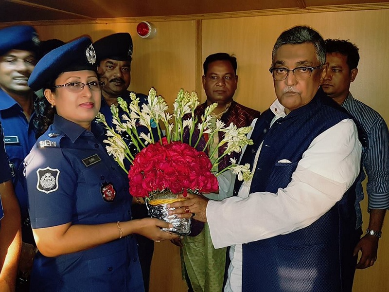 পুলিশ সুপার-মিলি