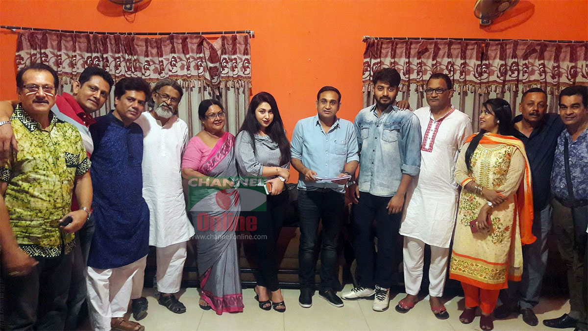 জানবাজ নামের ছবিতে অপু ও বাপ্পী