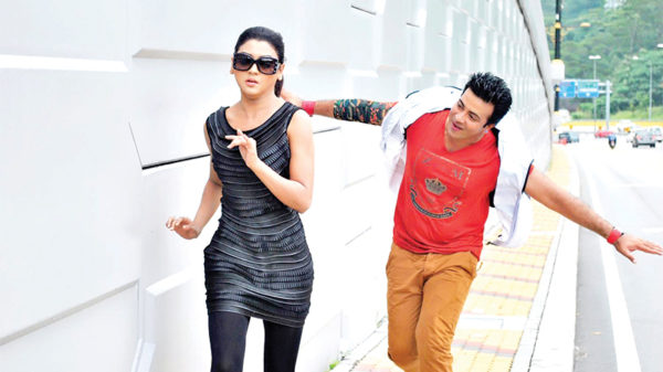 পূর্ণদৈর্ঘ্য প্রেম কাহিনী চলচ্চিত্রের একটি দৃশ্যে শাকিব ও জয়া