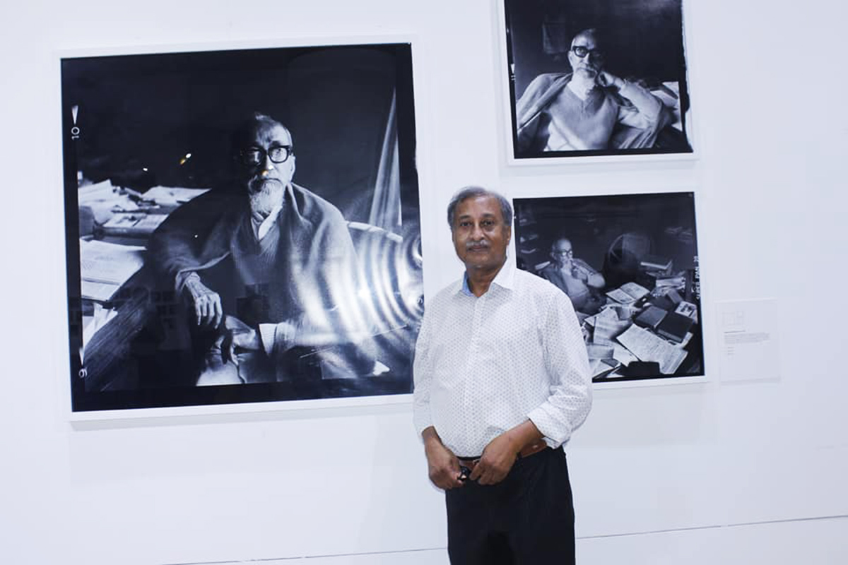 এই প্রদর্শনীটি জাতীয় অধ্যাপক আব্দুর রাজ্জাককে উৎসর্গ করা হয়েছে।
