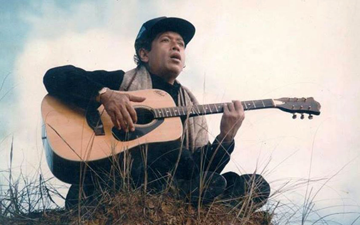 লাকী আখান্দ