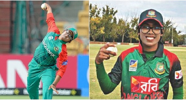 রুমানা ও ফাহিমা। দুই লেগস্পিনার মিলে টি-টুয়েন্টি বিশ্বকাপ বাছাইয়ের ৪ ম্যাচ নিয়েছেন ১৭ উইকেট।