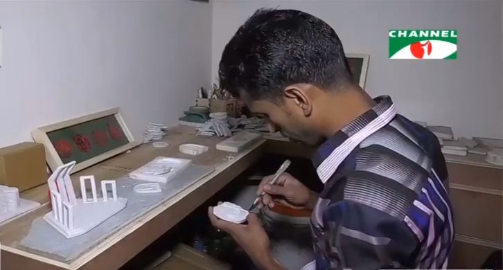 মিনিয়েচার কারখানা-তরুণ উদ্যোক্তা