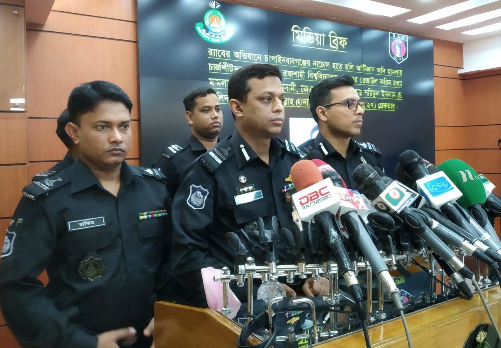 সংবাদ সম্মেলনে মুফতি মাহমুদ খান