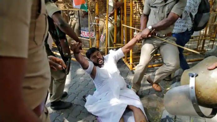 কেরালা-সাবারিমালা মন্দির-সহিংসতা