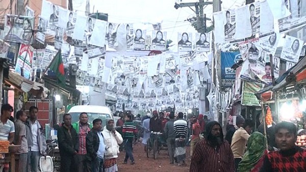নির্বাচনে