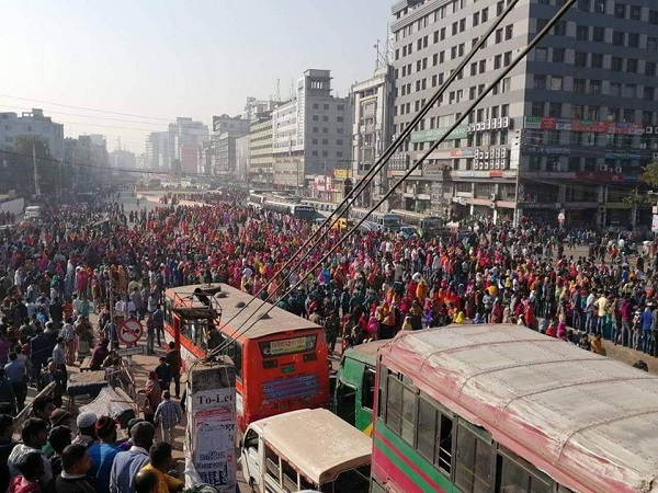 পোশাকশ্রমিক