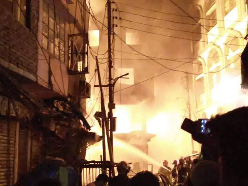 চকবাজার-আগুন-চকবাজারে আগুন