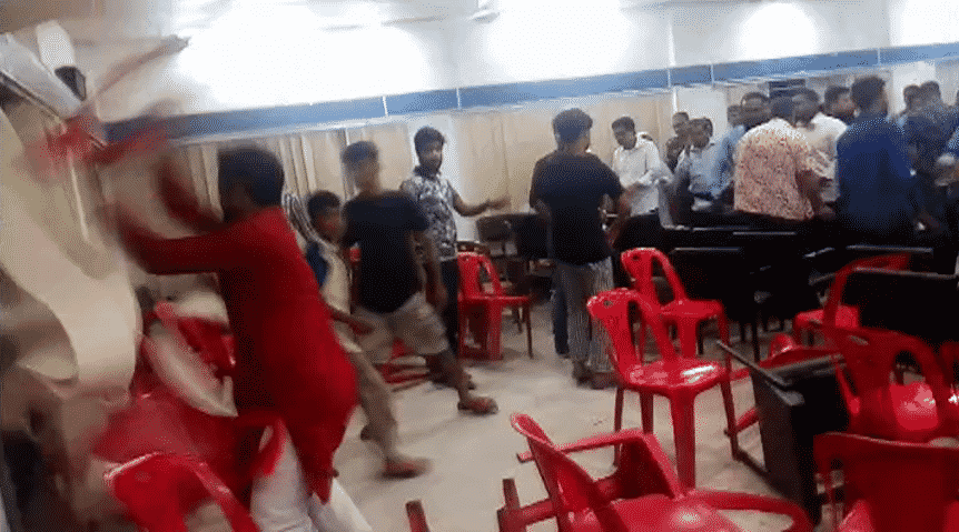 গোপালগঞ্জ-ইউএনও অফিস ভাংচুরের ঘটনা