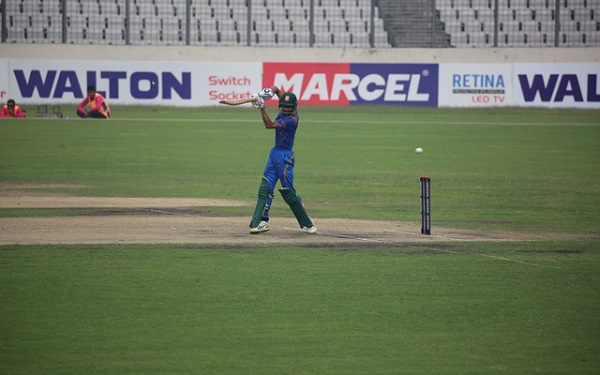 মোহাম্মদ নাঈম (১২২)