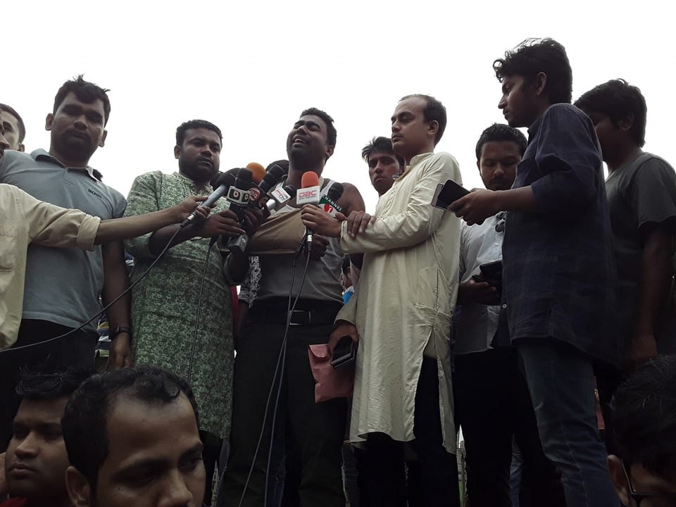 ছাত্রলীগ-ছাত্রলীগের পদবঞ্চিতদের মারধর