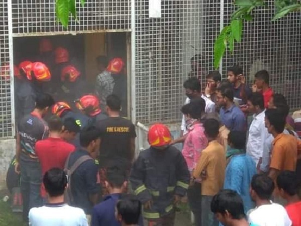 ঢাকা বিশ্ববিদ্যালয়-কেন্দ্রীয় গ্রন্থাগার-আগুন